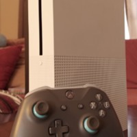 Microsoft Xbox One S