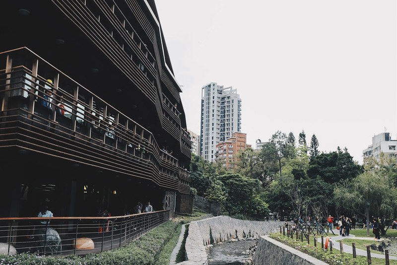 Taipei Public Library Exterior 2